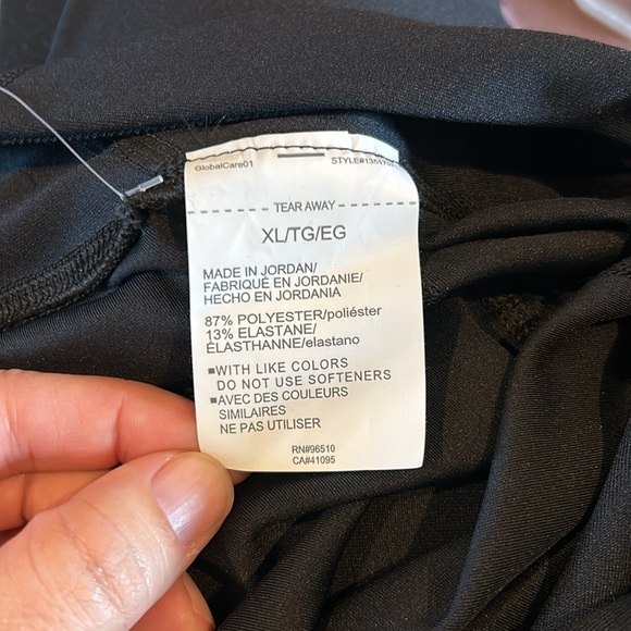 Under Armour Women’s Size XL Heatgear Compression Leggings NWT - Picture 8 of 8